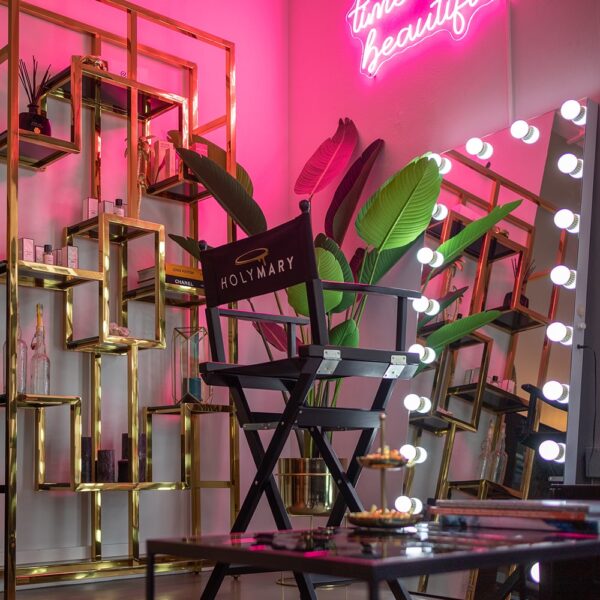holymary-salon-1-min-600x600